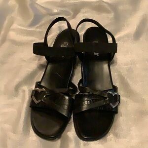 Munro Black Heart Accent Sandals